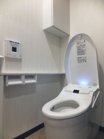 ウォシュレット一体型便器ネオレストAH1タイプに交換 ウォシュレット一体型便器ネオレストAH1タイプに交換